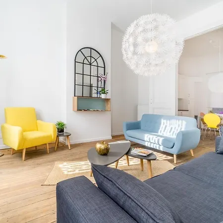 Grand Place 2 Bedroom Daire *